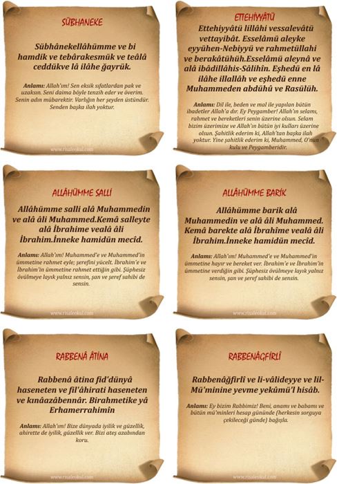 Namaz dualarının yazılı olduğu kağıtlar