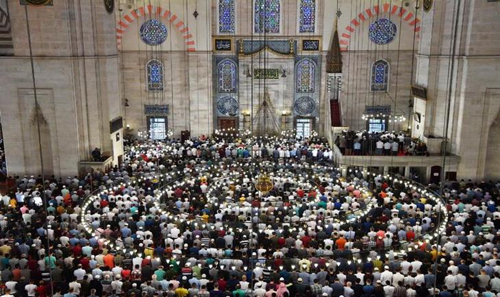 Cuma Günü Önemi – Özellikleri ve Faziletleri